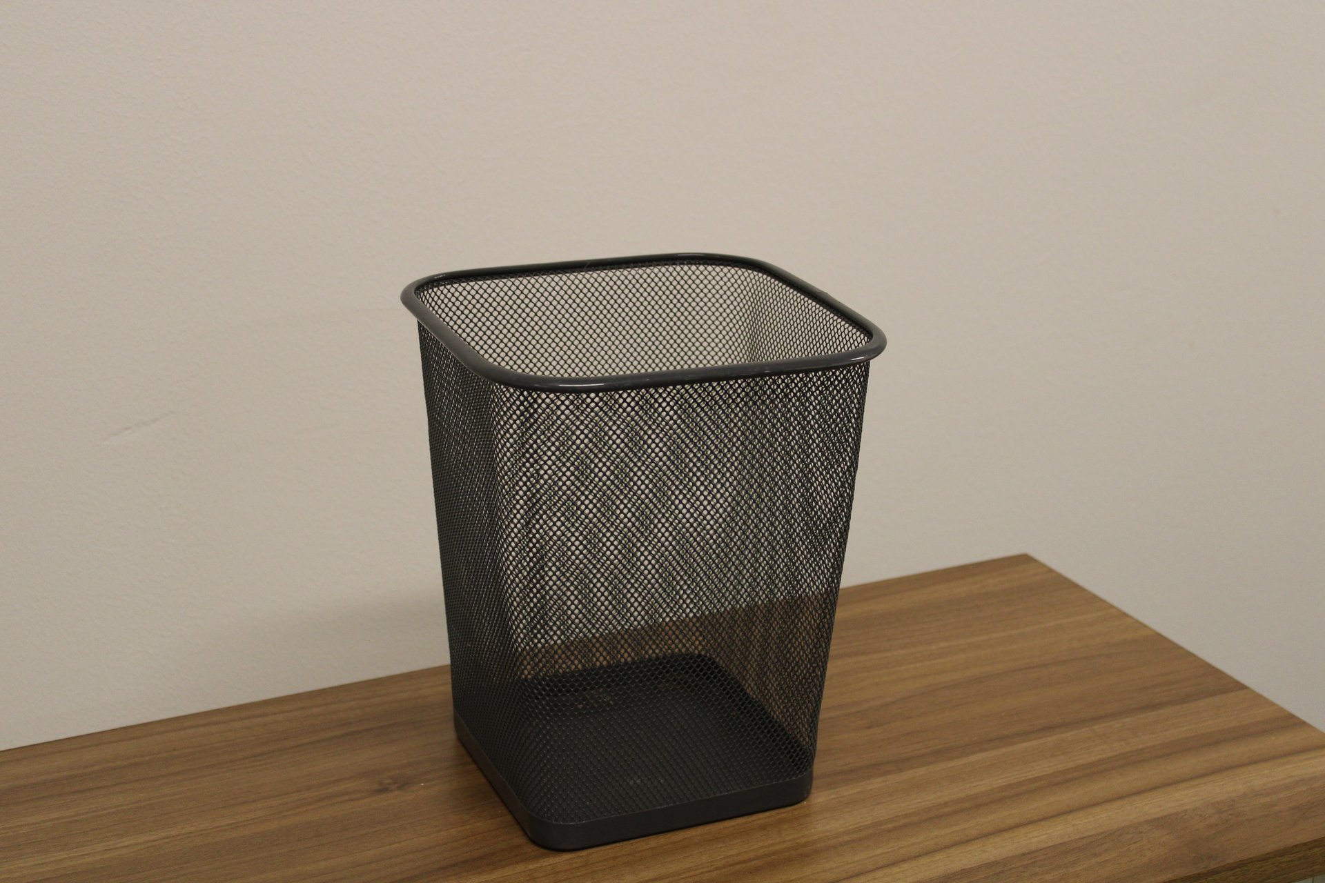 Small trashcan