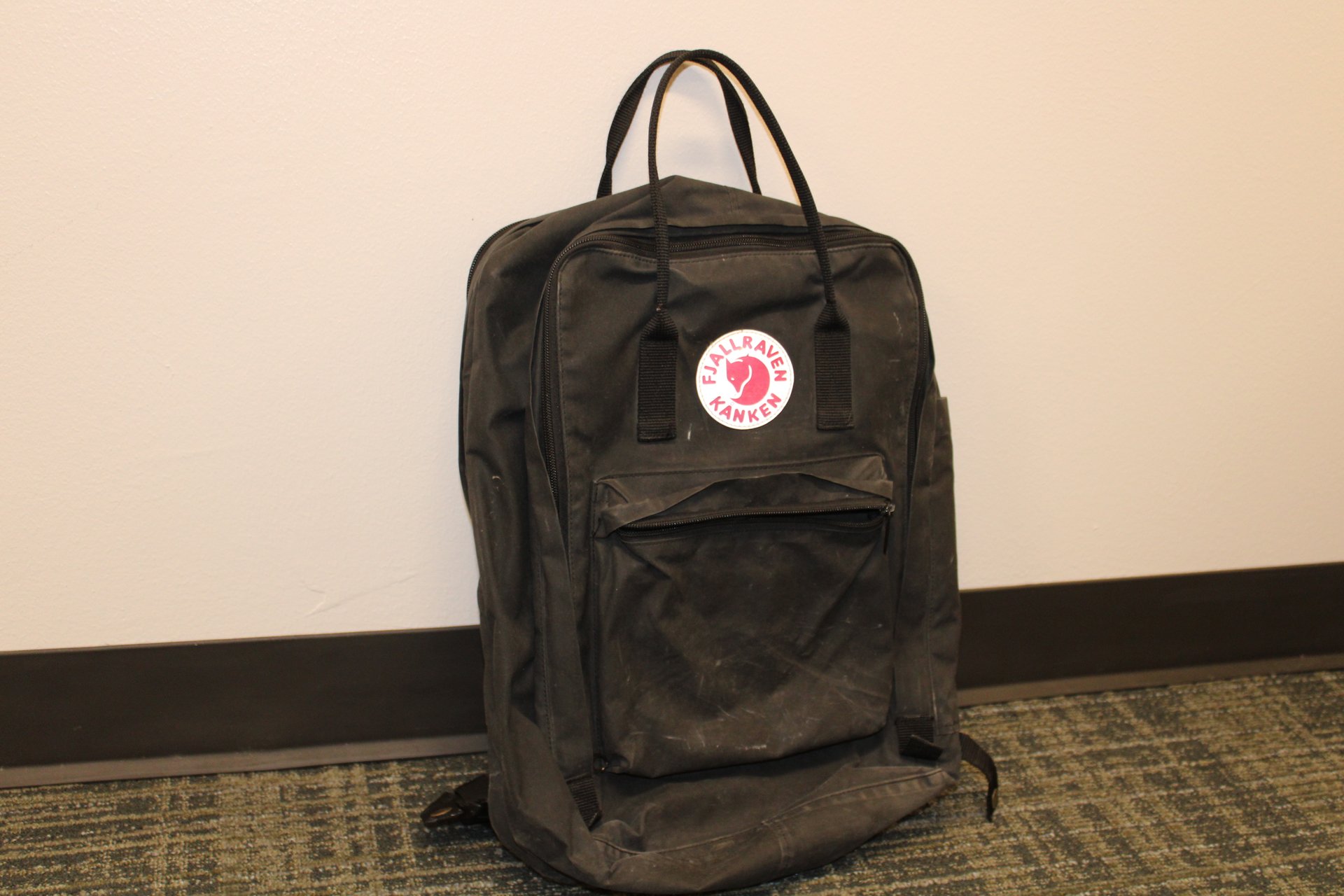 Extra large fjallraven kanken backpack